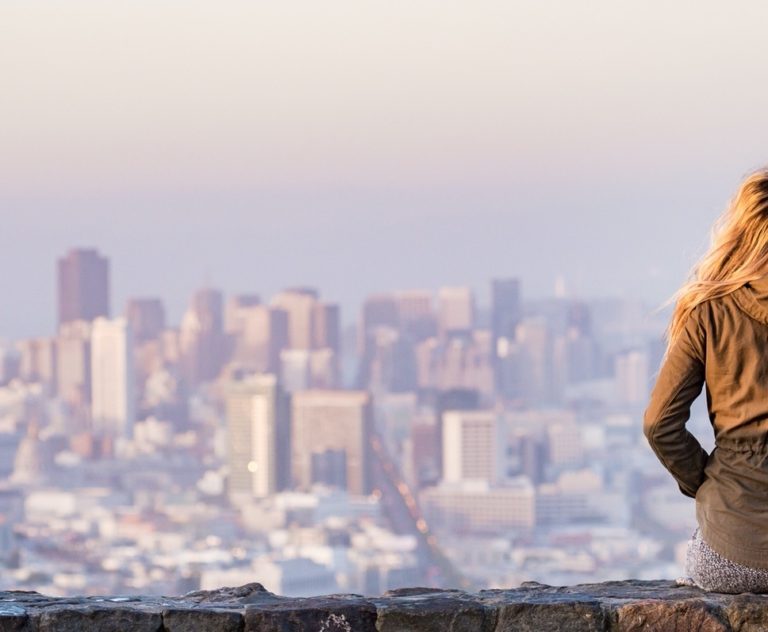 woman-overlooking-new-york